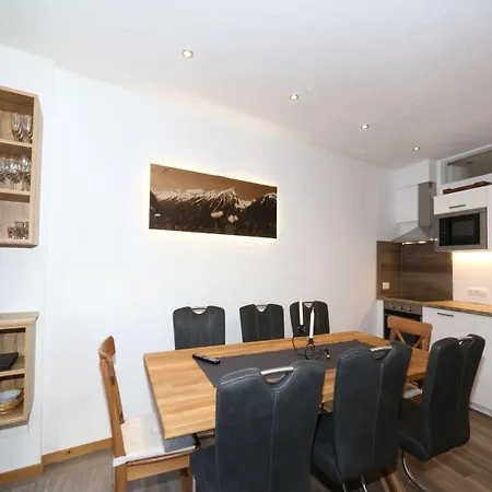 Appartement In Near Spieljochbahn Fügen