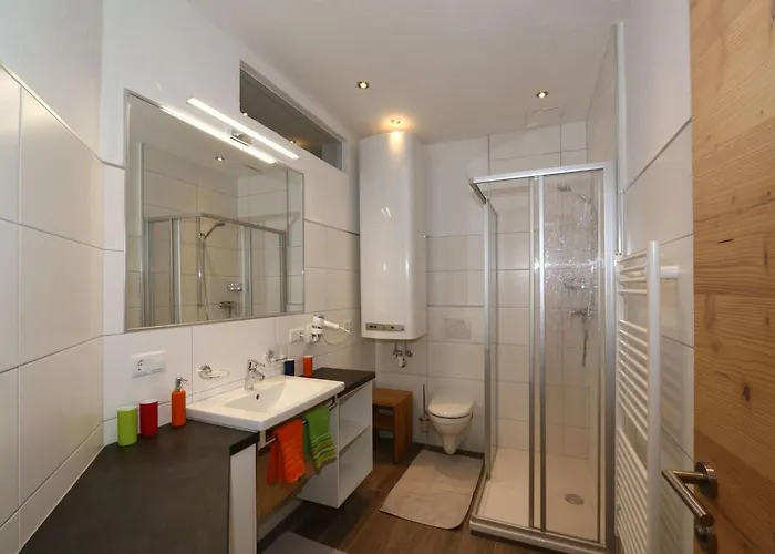 In Near Spieljochbahn شقة *