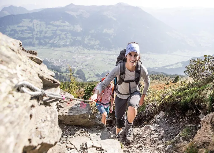 In Near Spieljochbahn شقة *