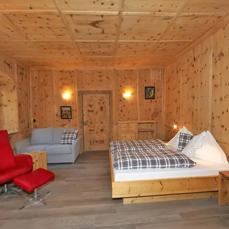 In Near Spieljochbahn דירה