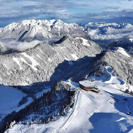 In Near Spieljochbahn פוגן